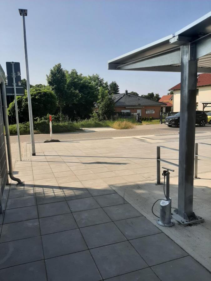 Am Bahnhof Apartamento Werneuchen Exterior foto