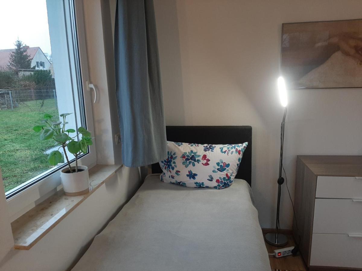 Am Bahnhof Apartamento Werneuchen Exterior foto