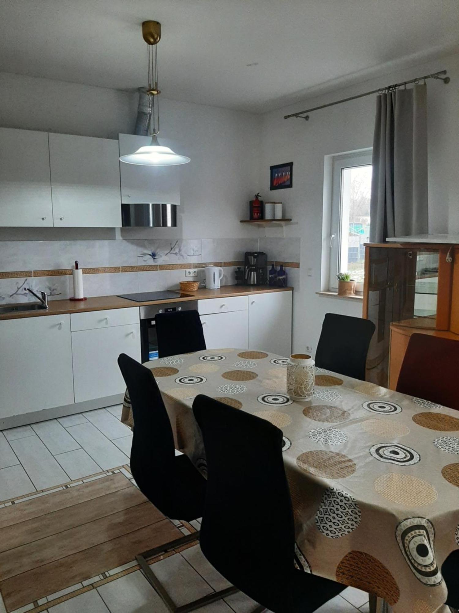Am Bahnhof Apartamento Werneuchen Quarto foto