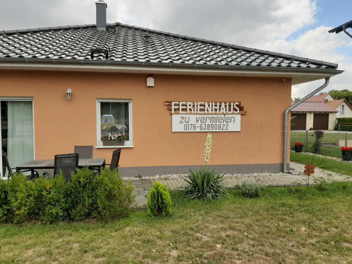 Am Bahnhof Apartamento Werneuchen Exterior foto